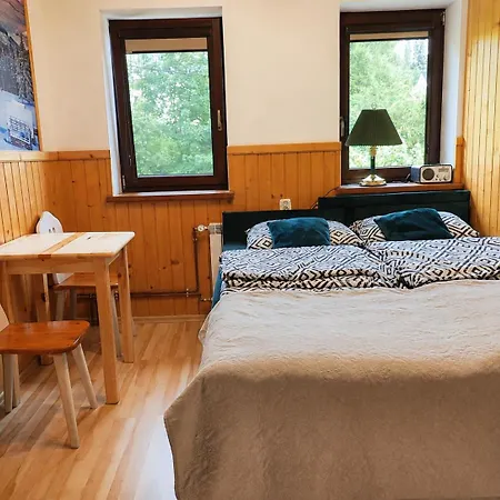 Natura I Maly Z Bocznym Widokiem Na Gory Bed & Breakfast 3*