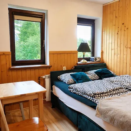 Natura I Maly Z Bocznym Widokiem Na Gory Bed & Breakfast